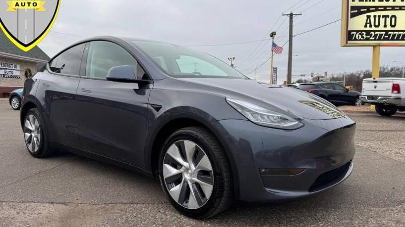 TESLA MODEL Y 2022 7SAYGDEE0NF355885 image